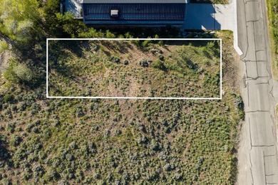 Perched on a coveted slope of Knob Hill, this exceptional parcel - photo 6
