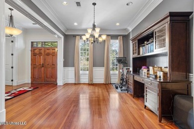 Custom built home in Florence Gardens, an extremely well laid - photo 7