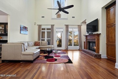 Custom built home in Florence Gardens, an extremely well laid - photo 9