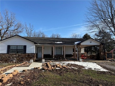 Lake Tenkiller Home For Sale in Cookson Oklahoma