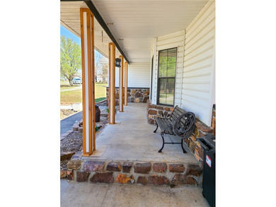 This is a great time of year to put a lake house under contract! - photo 4