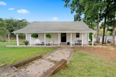 Lake Home For Sale in Abbeville, South Carolina