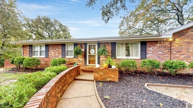 Lake Home For Sale in Gilbertsville, Kentucky