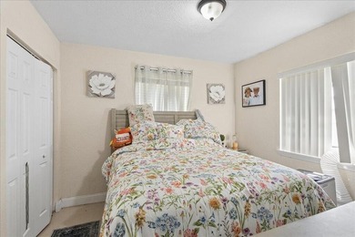 Looking for a 4-bedroom home with no HOA and an oversized lot - photo 12