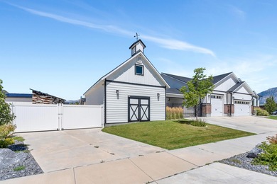 This freshly painted two-story home, is located in the vibrant - photo 3