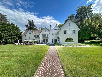 Impeccable construction, a gracious layout, and idyllic - photo 16