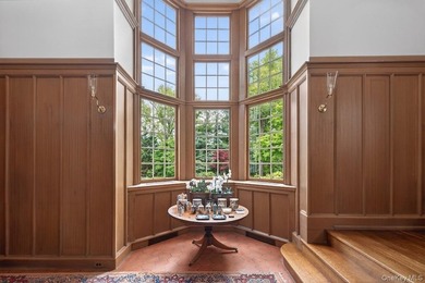 Impeccable construction, a gracious layout, and idyllic - photo 17