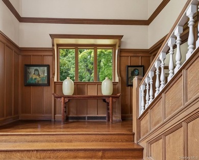 Impeccable construction, a gracious layout, and idyllic - photo 19