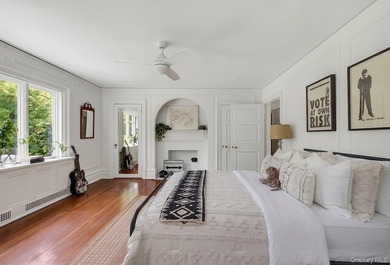 Impeccable construction, a gracious layout, and idyllic - photo 39