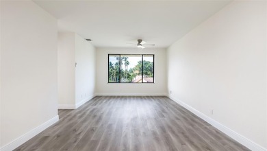 Top-Floor Corner Unit | All Ages | Rent Right Away! Experience - photo 7