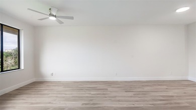 Top-Floor Corner Unit | All Ages | Rent Right Away! Experience - photo 8