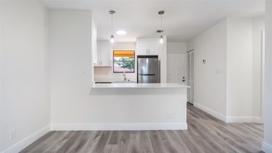 Top-Floor Corner Unit | All Ages | Rent Right Away! Experience - photo 10