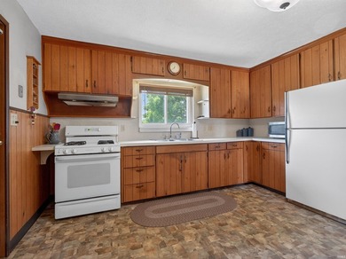 Conveniently located just minutes from downtown Warsaw, local - photo 12