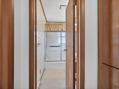 Conveniently located just minutes from downtown Warsaw, local - photo 18