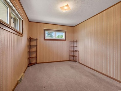 Conveniently located just minutes from downtown Warsaw, local - photo 22