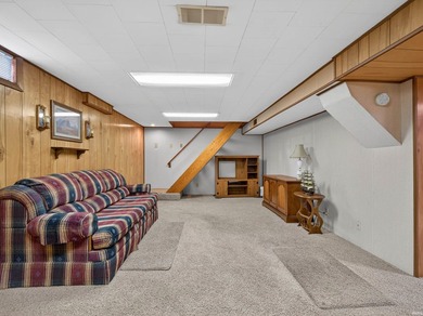 Conveniently located just minutes from downtown Warsaw, local - photo 26