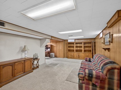 Conveniently located just minutes from downtown Warsaw, local - photo 27