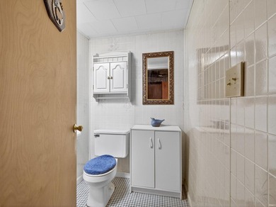 Conveniently located just minutes from downtown Warsaw, local - photo 30