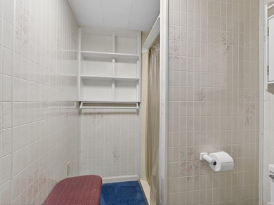 Conveniently located just minutes from downtown Warsaw, local - photo 31