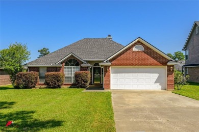 Lake Home For Sale in Shreveport, Louisiana