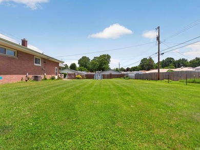 Conveniently located just minutes from downtown Warsaw, local - photo 33