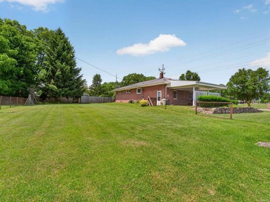 Conveniently located just minutes from downtown Warsaw, local - photo 34