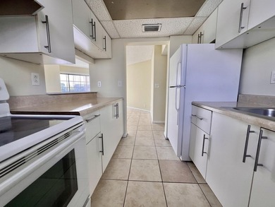 FOR SALE- 1bed 1Bath fourth floor condo. Unit rented until - photo 7