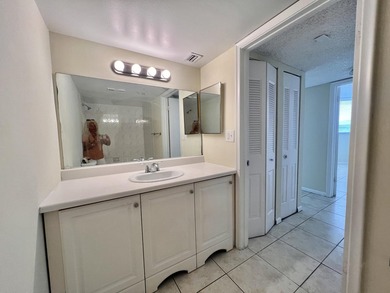 FOR SALE- 1bed 1Bath fourth floor condo. Unit rented until - photo 10