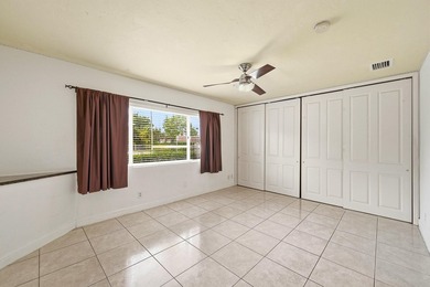 Fully remodeled 1-bedroom, 1-bath waterfront residence in Coral - photo 8
