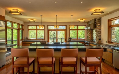 Extraordinary 12 acre private gated property featuring a Modern - photo 7