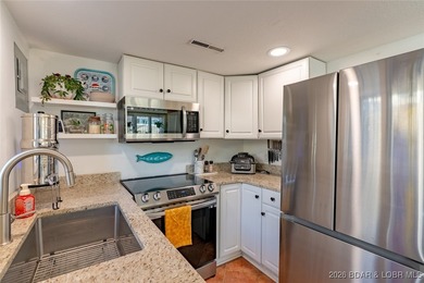 Front-row main channel views, an end-unit layout, and a boat