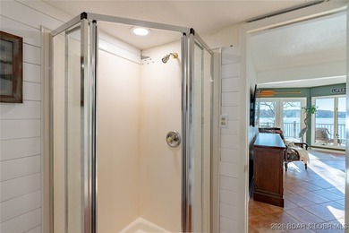 Front-row main channel views, an end-unit layout, and a boat