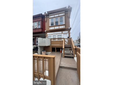 Nice renovated duplex with car garage and side entrance and - photo 46