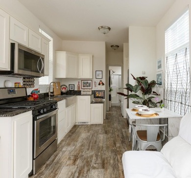 Where else can you buy a sweet, bright home that was built in - photo 2