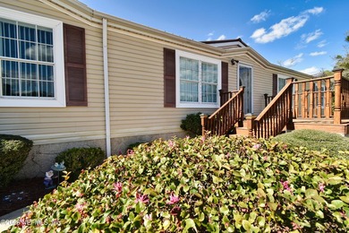 Stunning property from the driveway to the backline. High and