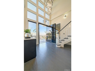 WOW is the only way to describe the first impression of this - photo 13