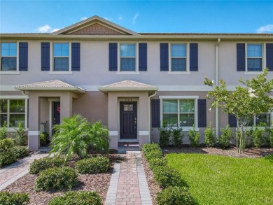 Lake Townhome/Townhouse For Sale in Winter Garden, Florida