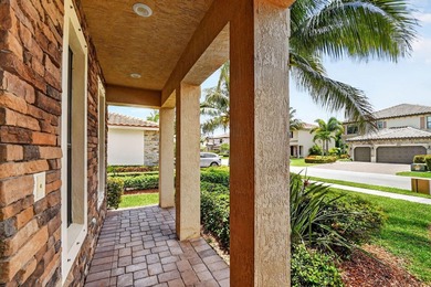 Fabulous lakeview home in a gated community! NEWLY painted and - photo 3