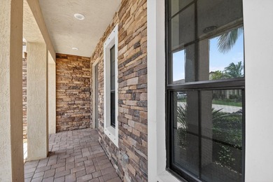 Fabulous lakeview home in a gated community! NEWLY painted and - photo 4