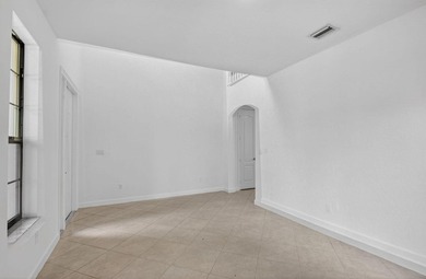 Fabulous lakeview home in a gated community! NEWLY painted and - photo 7