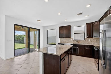 Fabulous lakeview home in a gated community! NEWLY painted and - photo 8
