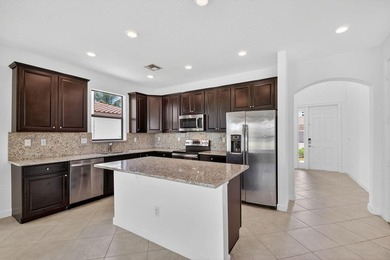 Fabulous lakeview home in a gated community! NEWLY painted and - photo 9