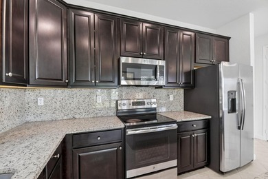 Fabulous lakeview home in a gated community! NEWLY painted and - photo 10