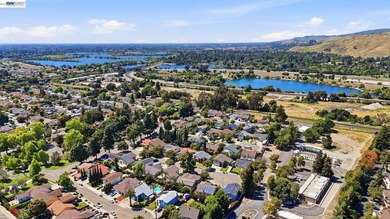 Well-maintained and thoughtfully updated 4-bedroom, 2.5-bath - photo 5