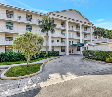 Lake Mangonia Condo For Sale in West Palm Beach Florida