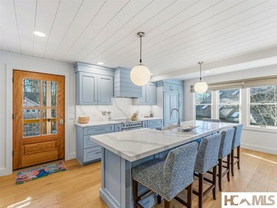 Modern Mountain Charm in Lake Toxaway Estates Experience - photo 16