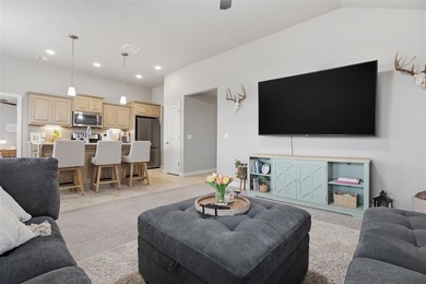 BIG price improvement!! Welcome to this inviting 3 bedroom, 2 - photo 7