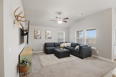 BIG price improvement!! Welcome to this inviting 3 bedroom, 2 - photo 9
