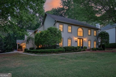 Welcome to this expansive home in Colonnade offering over 5,000 - photo 3