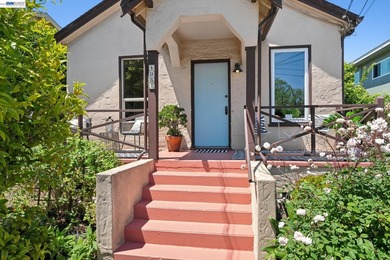 Two Craftsman homes, one oversized lot, and a rare opportunity - photo 6